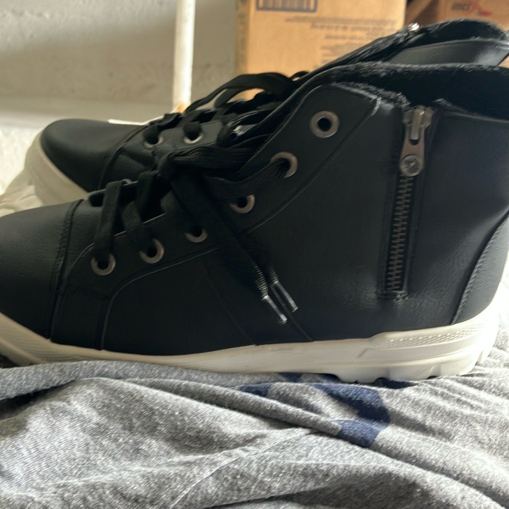 Very cute blowfish shoes